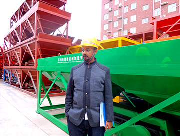 埃塞尔比亚客户到郑州建新公司参观考察
